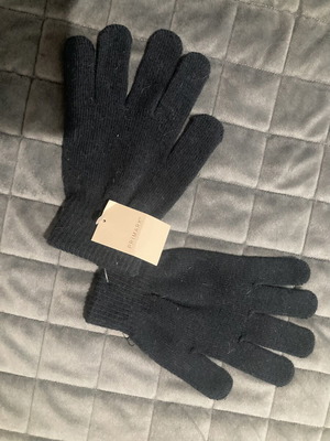 Gloves size no6.5 new