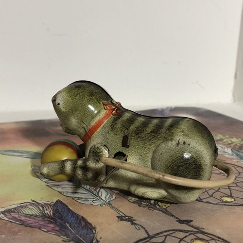 Vintage Original Clockwork Kohler Cat with Ball Tin Plate Toy