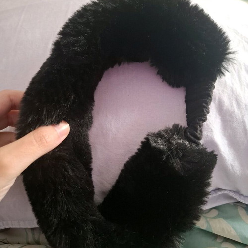 Fur headband very soft, like new, black