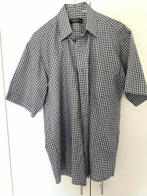 Checked shirt size M like new, black and white