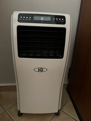 Air cooler like new with remote and ice water function