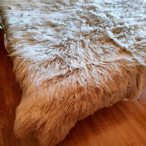 Handmade white flokati rug used, size 1.80x2.20