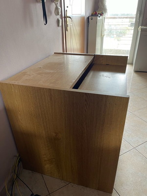 Desk in like new condition