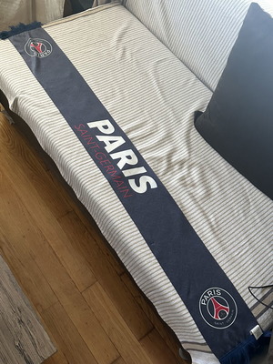 Paris Saint Germain PSG scarf like new, authentic