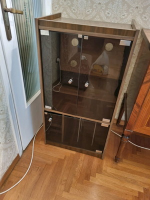 Stereo Furniture like new, dark walnut color