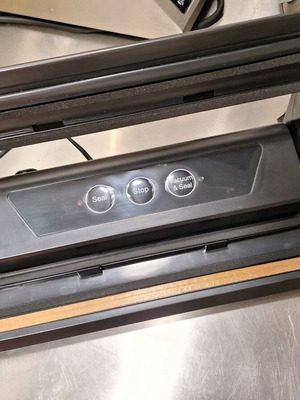 Vacuum sealer like new