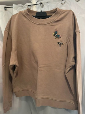 Zara beige sweatshirt like new with butterfly pins, size S