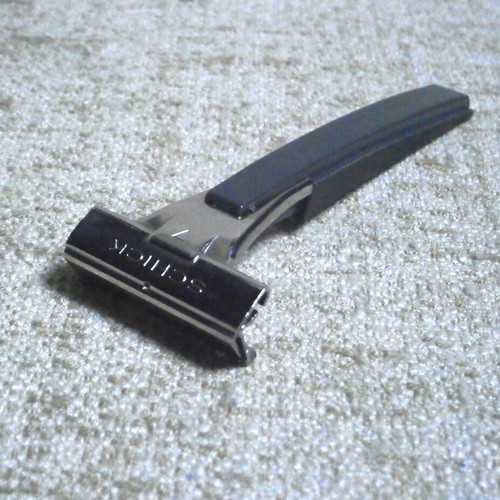 Schick vintage shaving razor with box, no blades