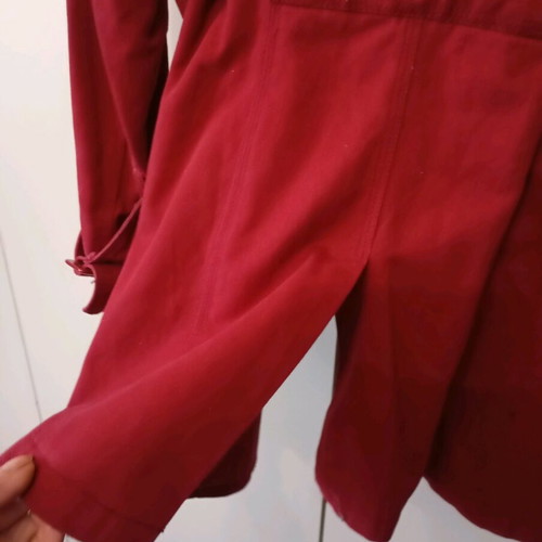 Women's trench coat like new, velvet texture, burgundy color