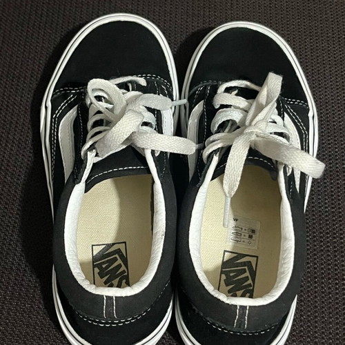 Vans Old Skool kids shoes size 34 black and white like new