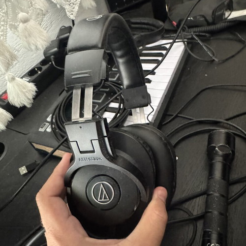 Audio-Technica ATH-M30X headphones like new, wired