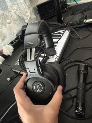 Audio-Technica ATH-M30X headphones like new, wired