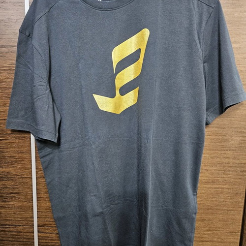 Under Armour men's short-sleeve shirt medium like new, black with gold print