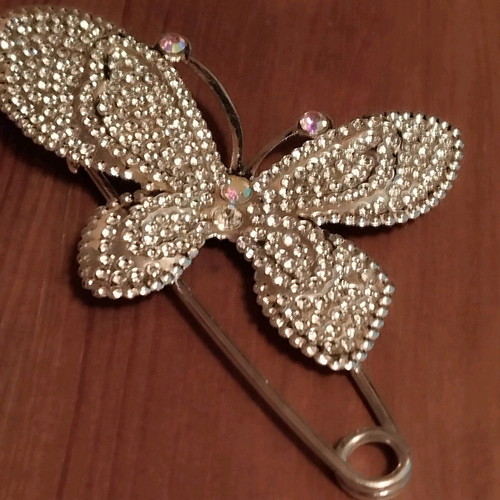 Brooch with rhinestones like new, white and silver