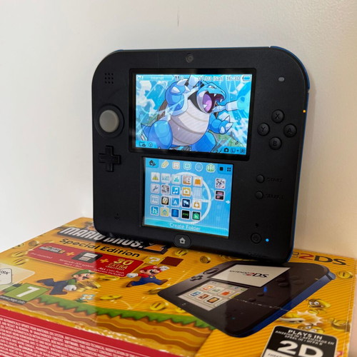 Nintendo 2DS like new, complete in box, blue