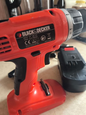 Black and Decker EPC18 electric screwdriver used with battery and charger