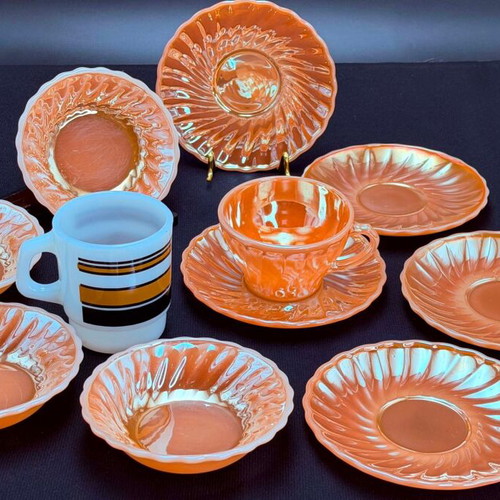 Anchor Hocking vintage collectible set of 11 pieces like new