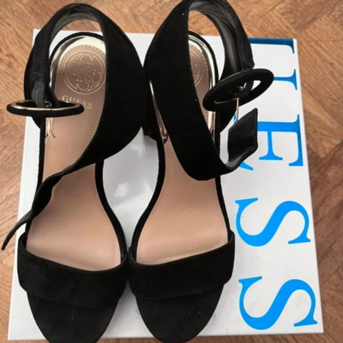 Guess black leather sandals, size 38