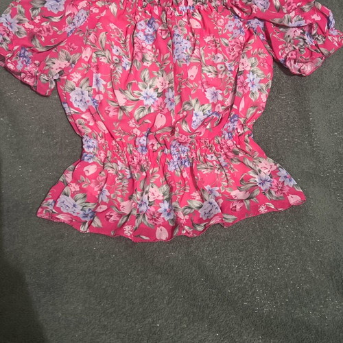 Crop top like new with ruching pink, size S/M