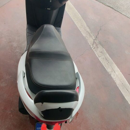 Sym Joyride 200i EVO scooter 2011 like new, 171 cc, 27,266 km