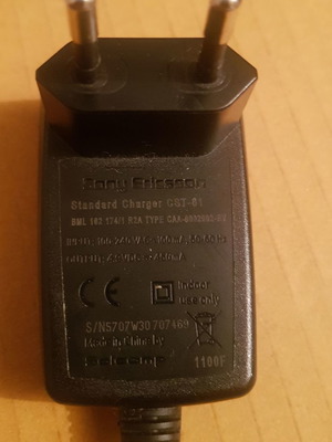Sony Ericsson CST-61 charger used