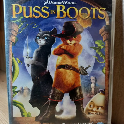 Puss in Boots DVD with English subtitles