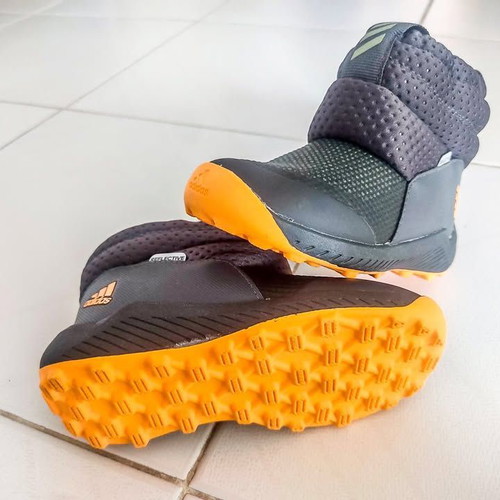 Adidas Rapidasnow kids winter boots like new, black orange size 24