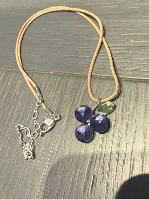 Authentic Vintage Swarovski Crystal Grape Necklace like new