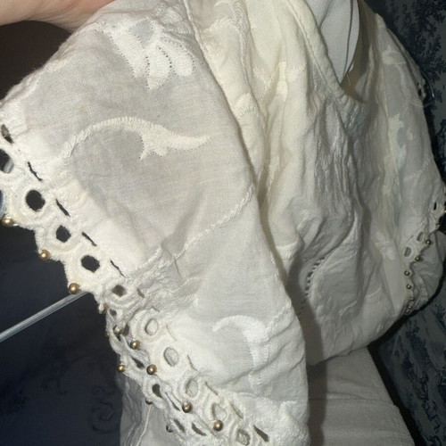 Zara white top with knitted details and metal beads size S like new