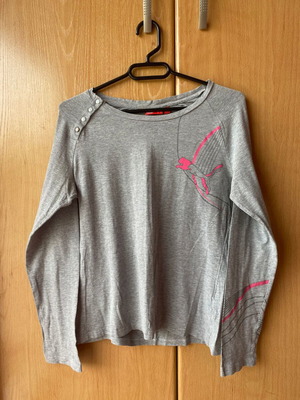 Puma women's thin grey shirt size L like new