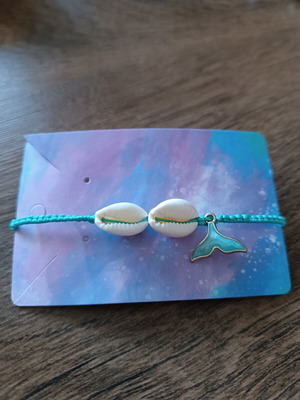 Bracelet with shells and mermaid tail new, green