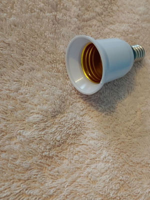 Smart socket E14 to E27 new