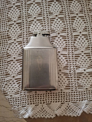 Ronson tobacco case lighter like new (unfiltered)
