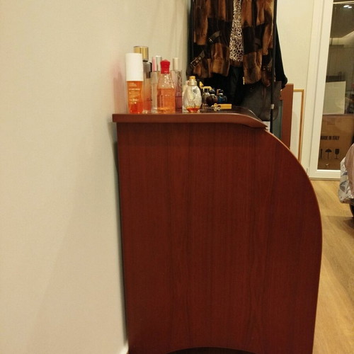 Join bedroom dressing table like new, solid walnut wood