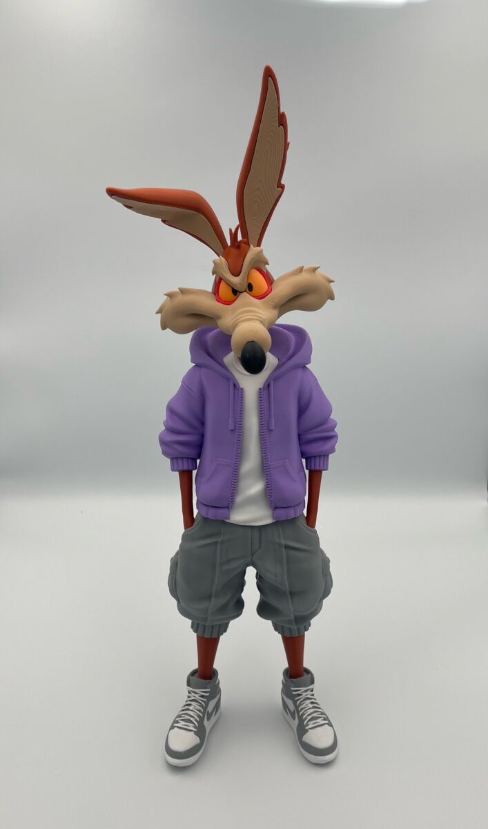 Wile E. Coyote Figure Purple Streetwear… - € 50,00 - Vendora.cy