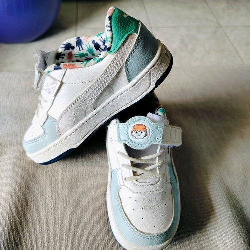 Puma Caven 2.0 Playmobil size 25 white athletic shoes like new