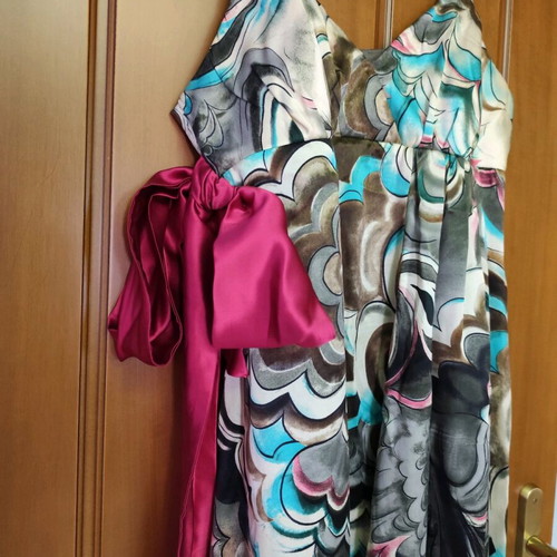 Printed satin dress with straps like new, size L