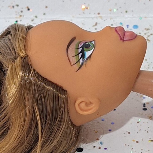Btatz Funk Out Fianna Doll like new, rare and discontinued, nude with flaws