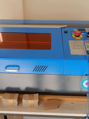 Λέϊζερ CO2 K40 40 Watt σαν καινούργιο με αντλία νερού και σύστημα απαγωγής