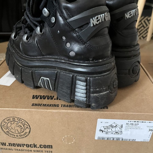 New Rock boots size 36 like new, black with box