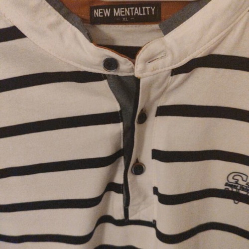 Men's striped t-shirt with Mao collar XL like new, white and blue