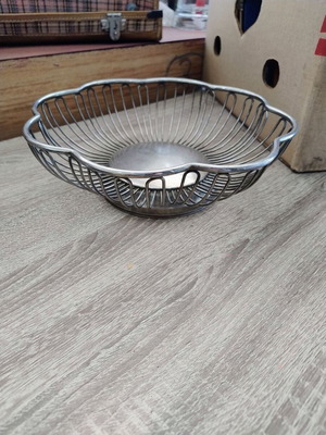 Metal fruit bowl used, diameter 24.5 cm, height 8 cm