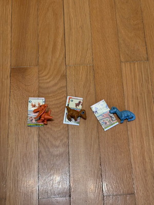 Kinder Surprise Natoons Dinosaurs 3 figures like new