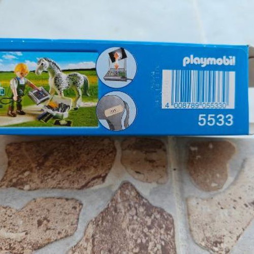 Playmobil 5533 Portable X-ray Device and Veterinarian like new