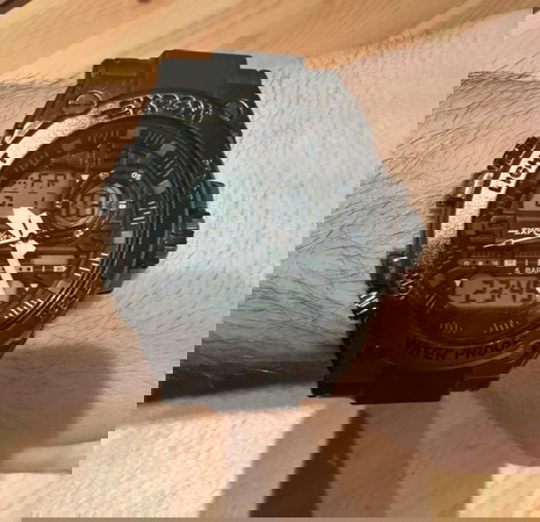 Αντρικό ρολόι χειρός ψηφιακό / αναλογικό