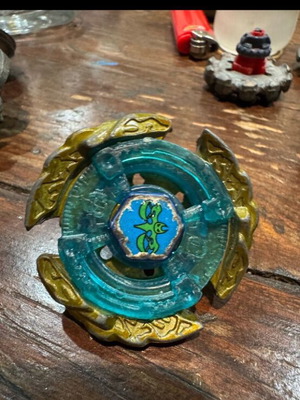 Beyblade Thermal Pisces used from Metal Fight