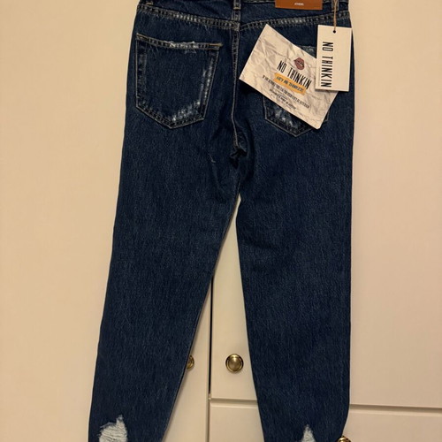 No Thinkin crop jeans new, straight fit, size 34, blue