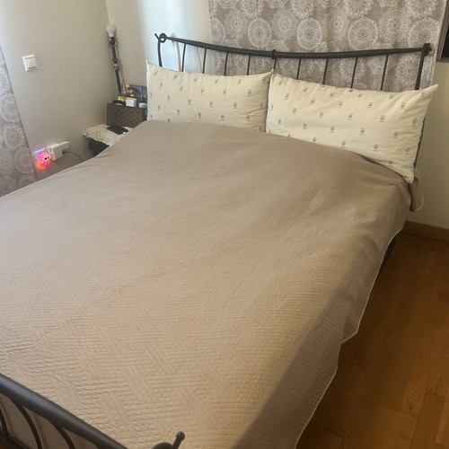 Double iron bedroom set like new, dark matte brown