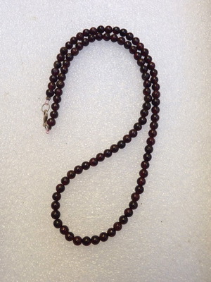 Necklace with natural garnet stones, 925 silver clasp