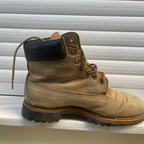 Timberland yellow boot size 42 US 8.5, used, replaced soles